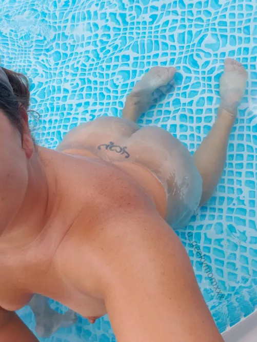 Anyone else want to get wet? by geekymomxxx