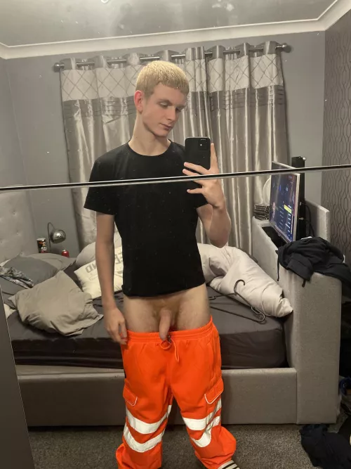 Anyone fancy men in work gear? by International-Ear223