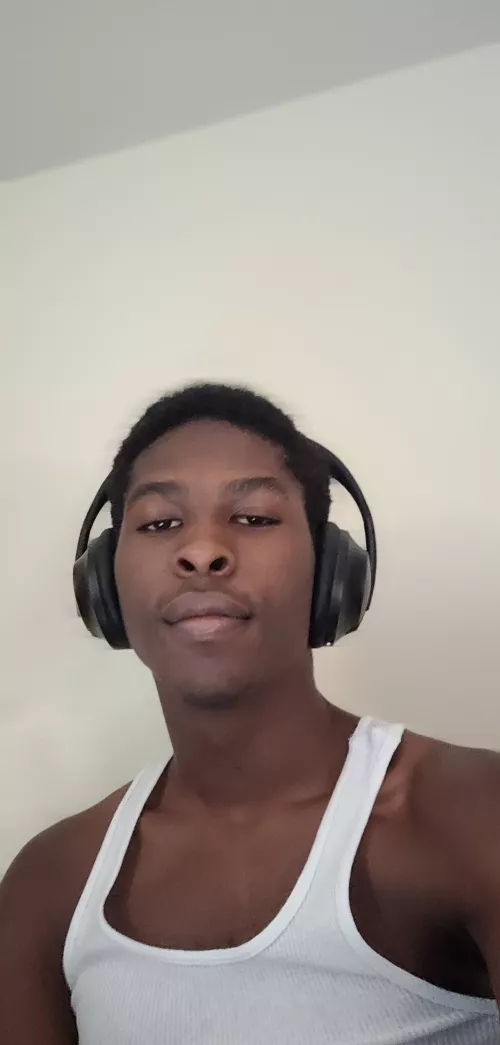 Anyone feel like chatting? I play overwatch, risk of rain 2, and formerly monster hunter(other topics welcome) by Ajnarak_A