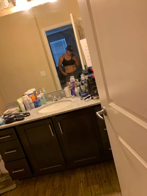 Anyone feel like cheering me up? Feeling pretty unwanted right now 🥺 by Actual_Criticism2546