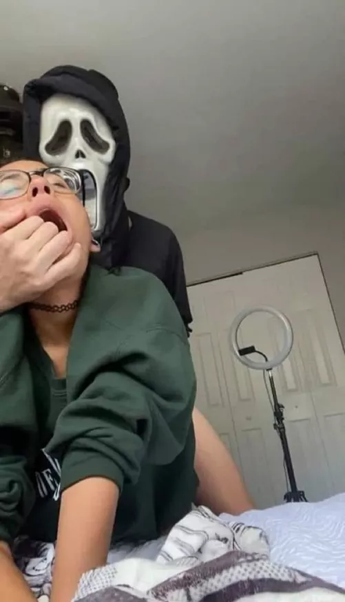 anyone has a sauce for this one or something similar? by G0TIK0