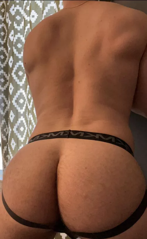 Anyone hungry for some cake? 🍰 by Southbound420