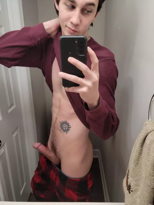 Anyone in Eastern Tennessee? Maybe some discreet fun? 23 yo by Appalachian_Pagan