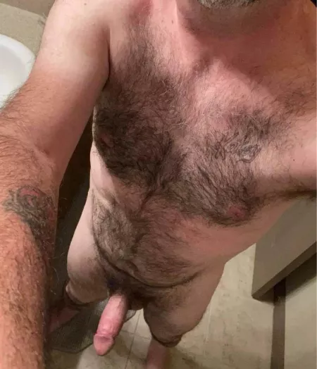 Anyone in Tampa area wanna go to Bucs vs Falcons game with me Sunday? I got an xtra ticket. My info on bio - let’s play receiver of our own after too! Hit me up. by dlstpete