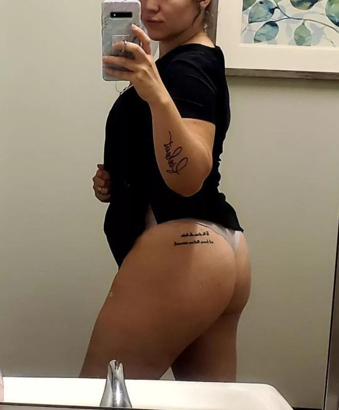 Anyone in TN? Lovecake25s on k.i.k posted by JustChillaxin7