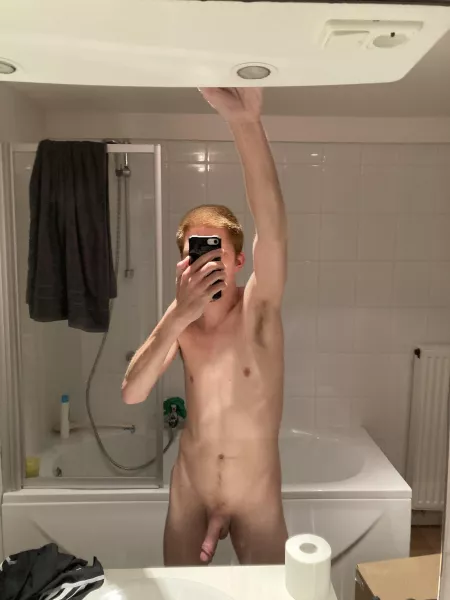Anyone into ginger twinks? by sarensmike
