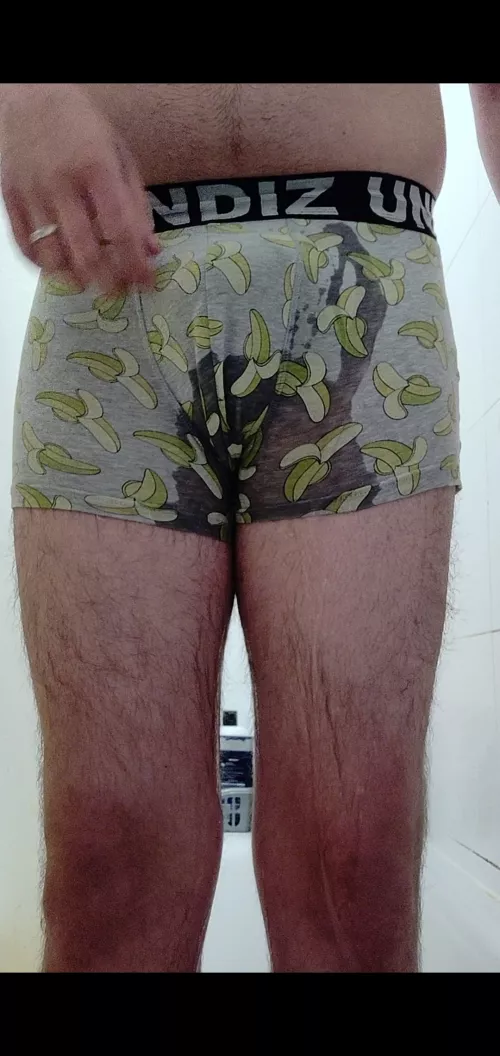 anyone into piss or wetting 🤭 by P4BU