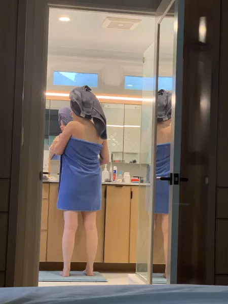 Anyone jerking right now? by Concerts20