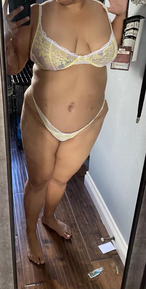 Anyone know how to photoshop? I want to see what I will look like once bimbofide 😜 by Sensitive_Nebula_102