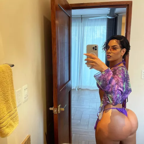 anyone know who this is? by ghostlyhunter10