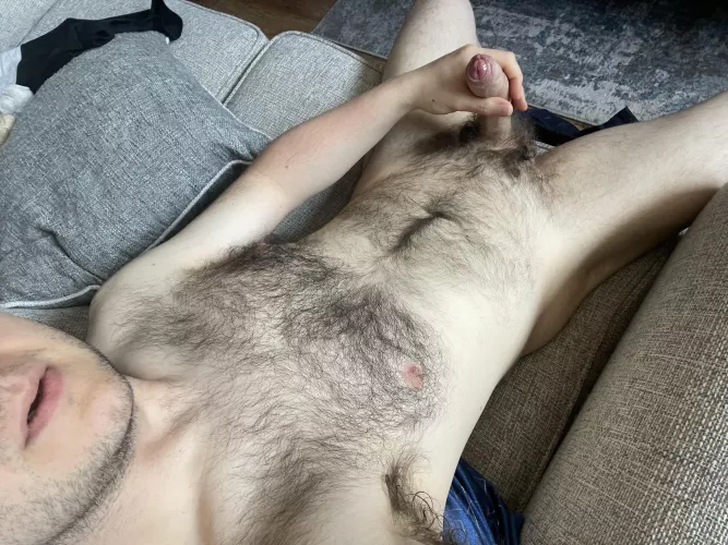 Anyone like a hairy gaymer? by joesv1