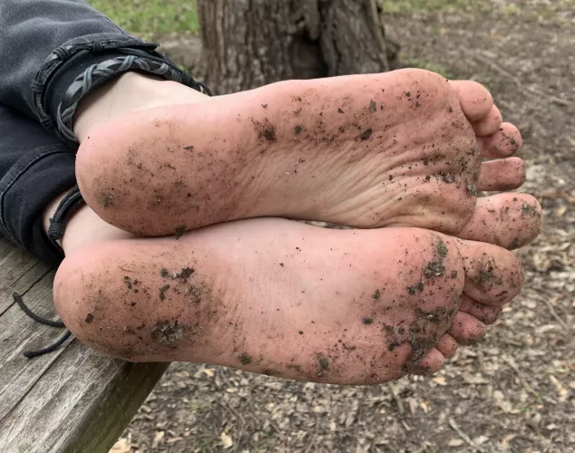 Anyone like dirty feet 👣 by evil_2332