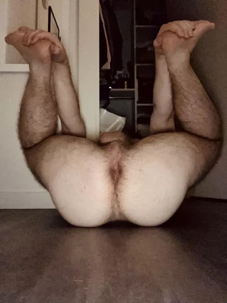 Anyone like furry butts? by Pnwguy902