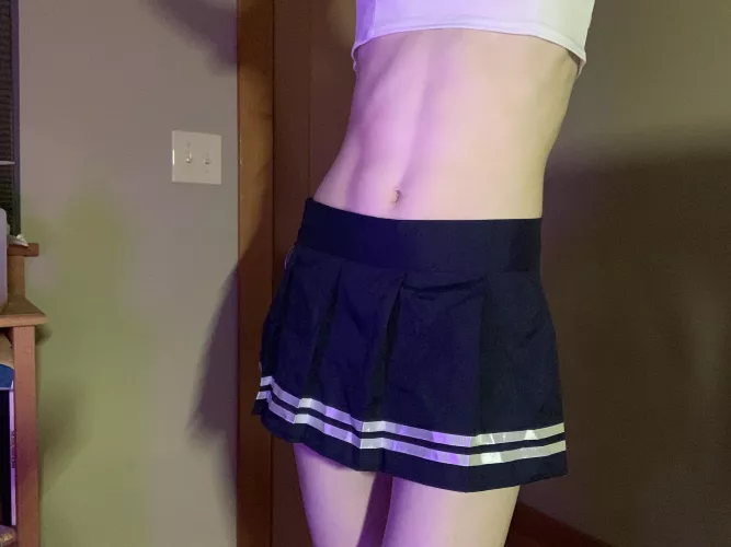 Anyone like tummy :) by femboy_skye