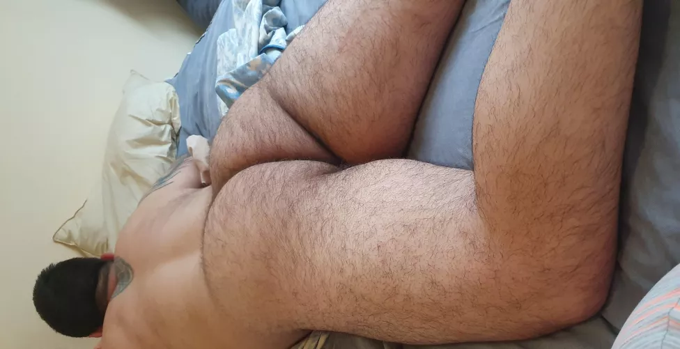 Anyone loving hairy peach butts? by Xsisra