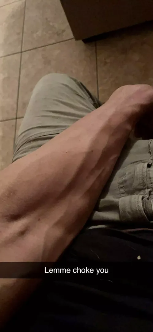 Anyone need a new choker?👀 posted by idkkimhorny