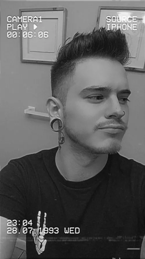 anyone playing dbd or back 4 blood? add me on psn: ethereal-mothman by mothmansbussy