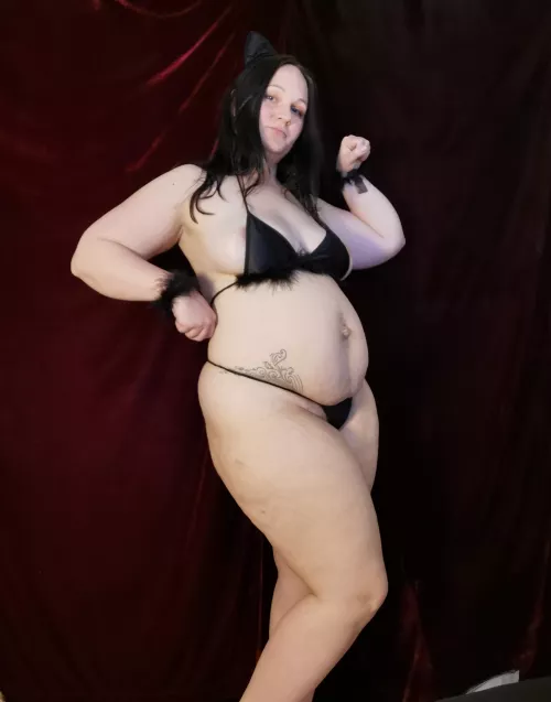 Anyone prefer more curve on their catgirls? by rylieleemel