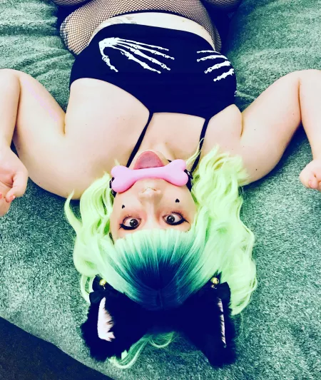 Anyone still awake as horny as me? 👉👈 by Wesandveronica420