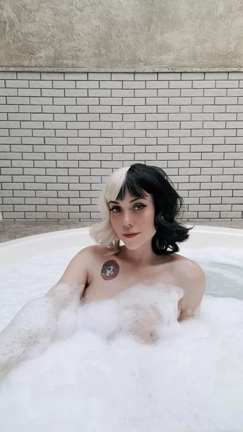 anyone up for a bubble bath? (F25) by lovelysquirrel96