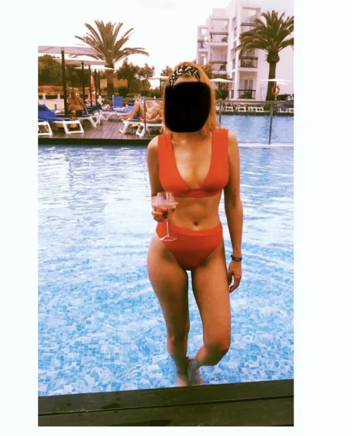 Anyone wanna caption my wife. Dm for kik n unedited pics by Ronnie9969