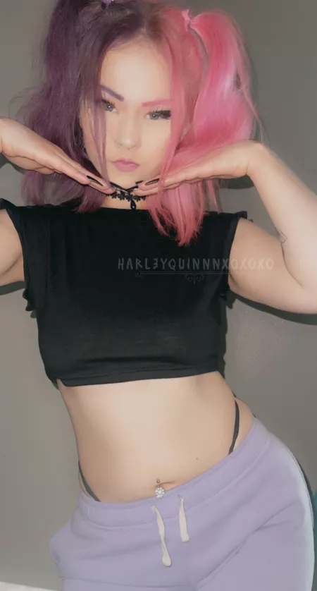 anyone wanna chat? 😇 or fuck 😈 by HarleyQuinnnXo