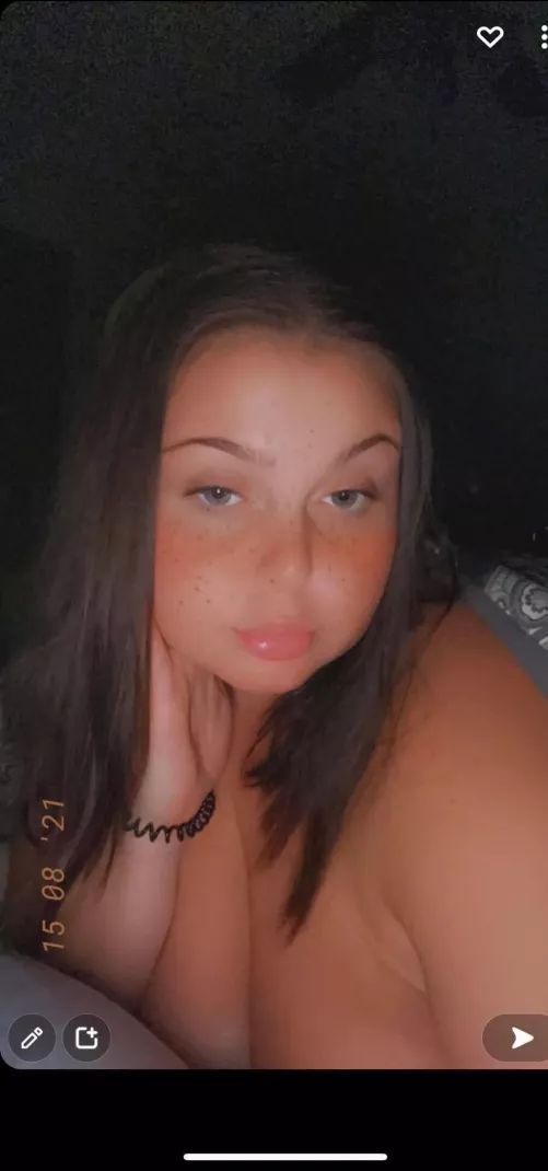 Anyone wanna cuddle? :) by Tarebear23