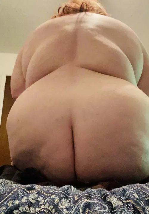 Anyone wanna give me a back rub then make my rolls shake? by SouthernSerenity42