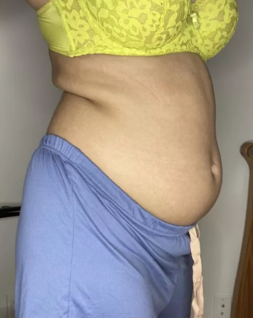 Anyone wanna give me a belly rub? by avatreatsss