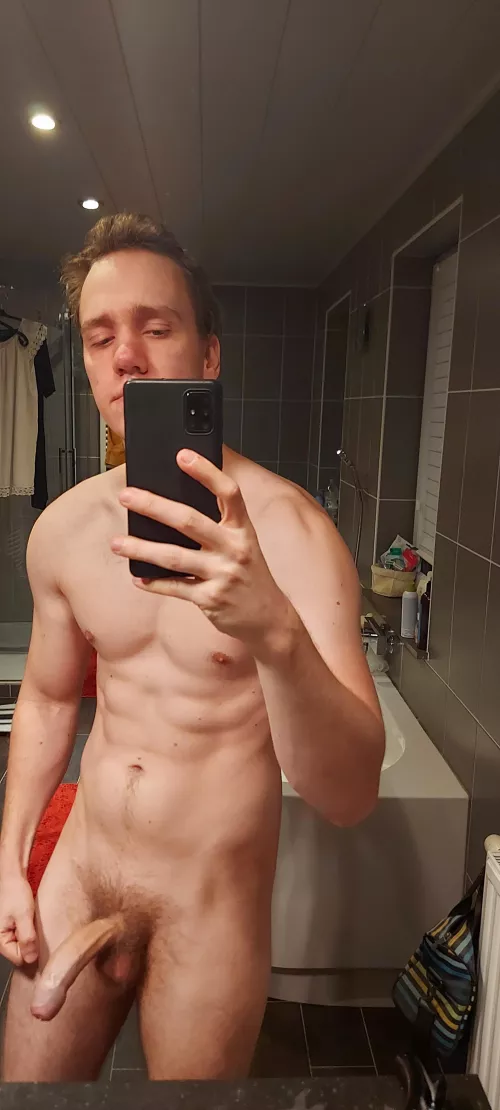 Anyone wanna have a late night fuck with me ? Pm open ;) by belgarathhh