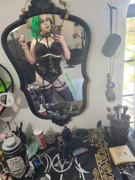 Anyone wanna help me with all these straps 🥺👉👈💚 by DanaDesmona