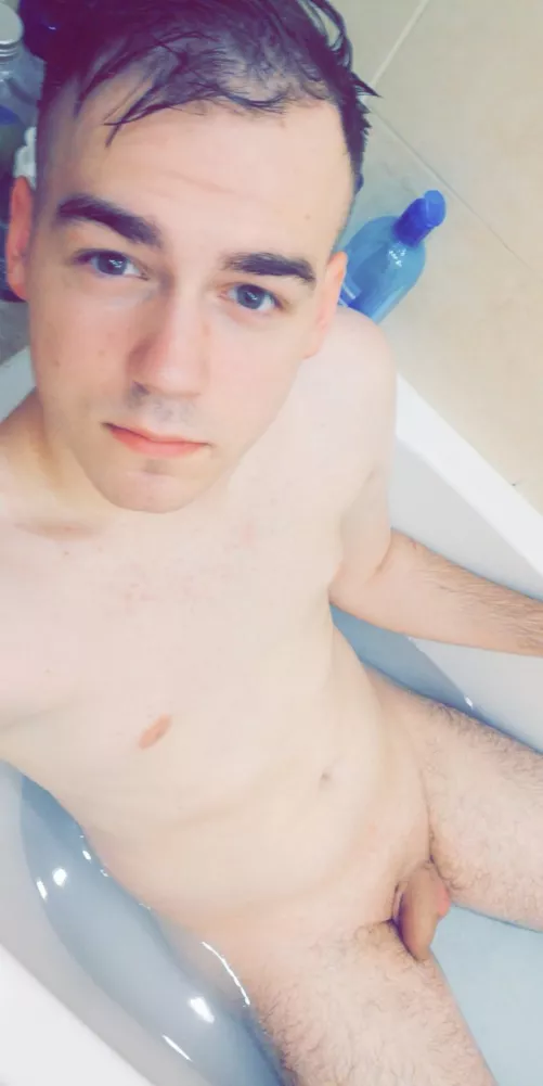 Anyone wanna join? by Karczu4