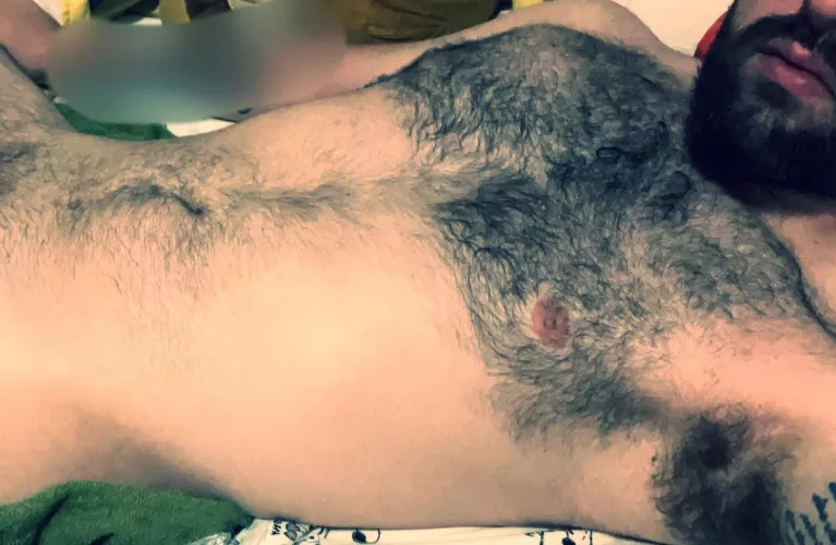 Anyone wanna lie down with me? 😈