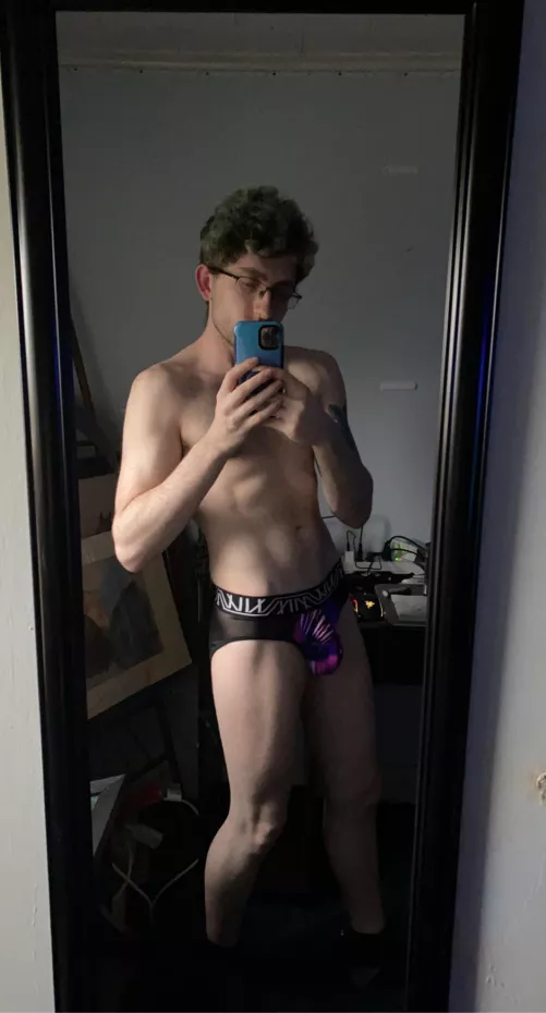 Anyone wanna pack a bowl with me? by RobbieL99