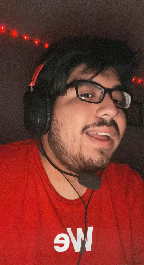 Anyone wanna play Cold War Zombies? 😊🎮 by Mannycasas03