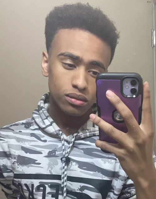 Anyone wanna play Valorant or LoL? by Shimha