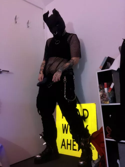 Anyone wanna play with a monster bone? 👀🖤 by dahmersboneslut