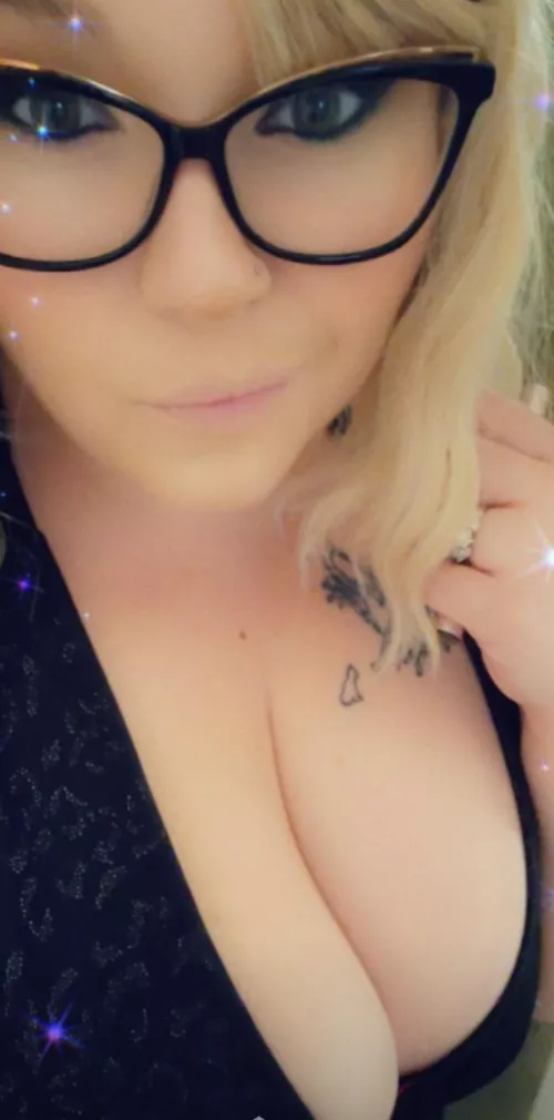 Anyone wanna show me some love? by teeheeforyou