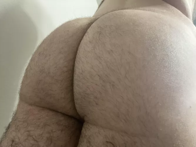 Anyone wanna shower with me?😏😘 by Tightman698