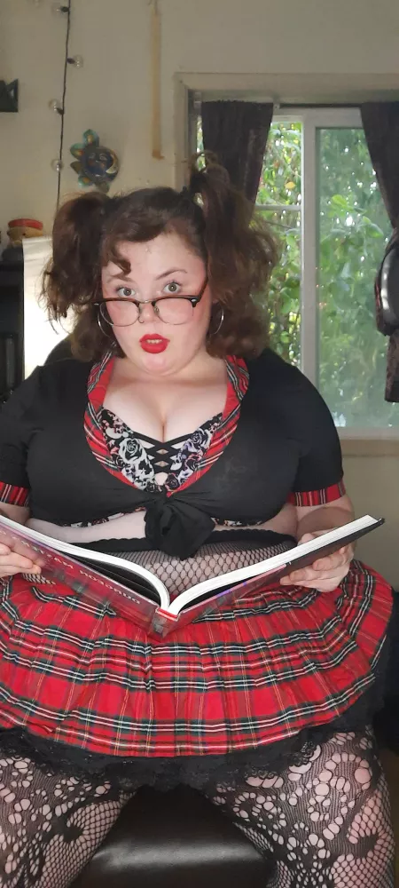 Anyone wanna teach me a lesson? (F21) by princessnugsandjugs