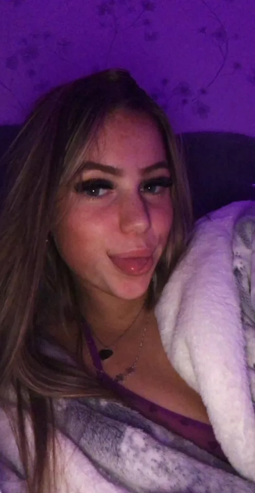 Anyone wanna tribute a little slut. Kik: dillydan7171 by Joannasexy677