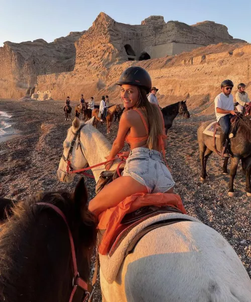 Anyone wanna voice chat and learn more about my mom by Ornery-Tumbleweed-86