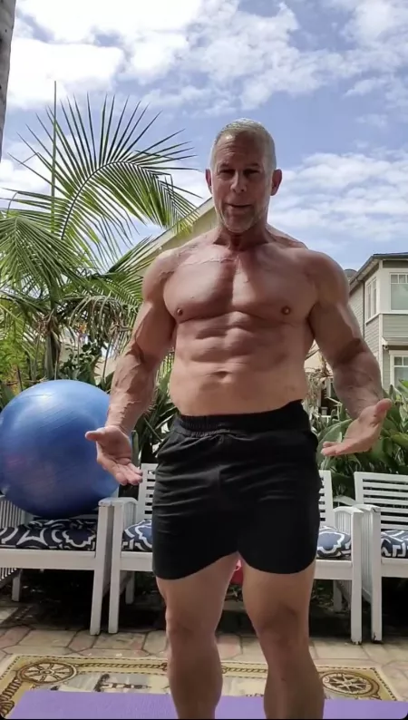 Anyone wanna workout with daddy? by Muscled_Daddy