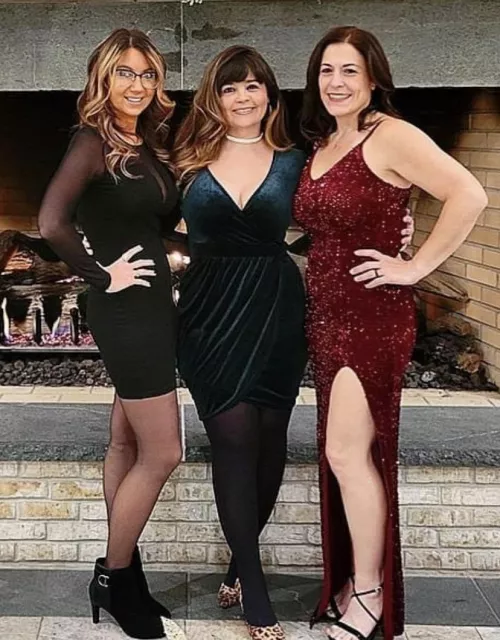 Anyone want a milf?? by C0OO