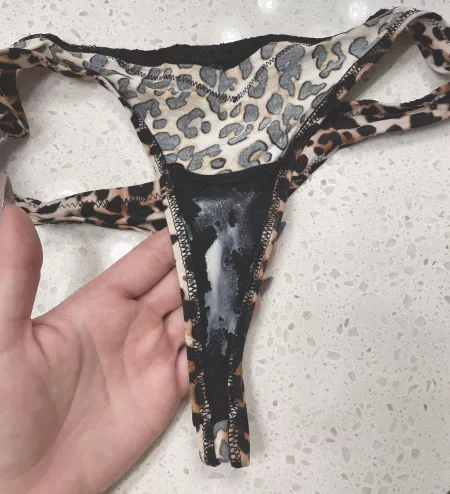 Anyone want a pair of my worn sweaty gym panties 😋 by Kobe-TayOF