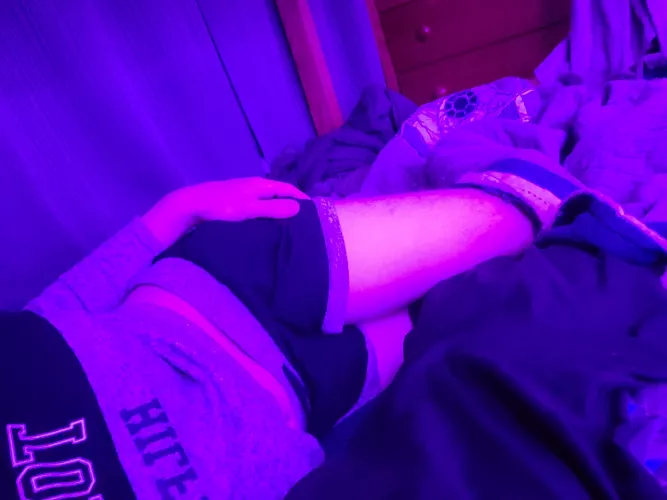 anyone want to come cuddle and sleep wif me pwese🥺 by saw5566