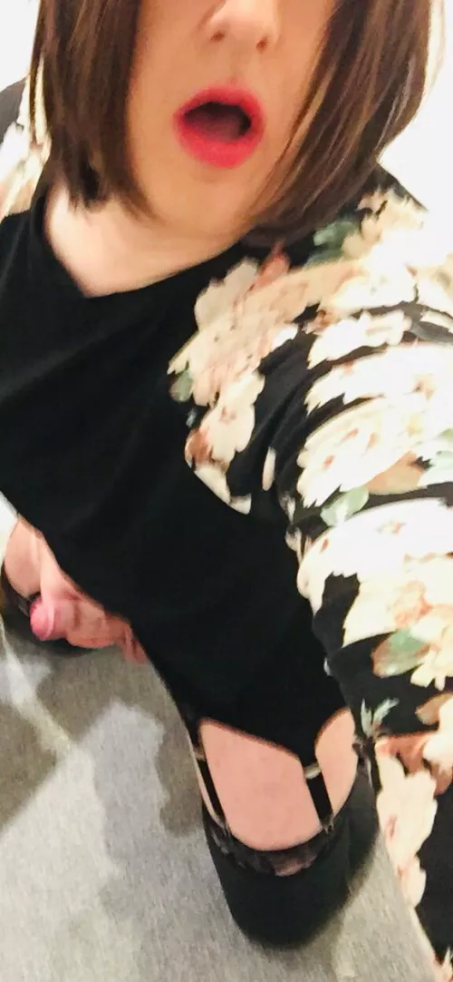 Anyone want to cum in my mouth 💦💋 by Ok_Doctor_1924