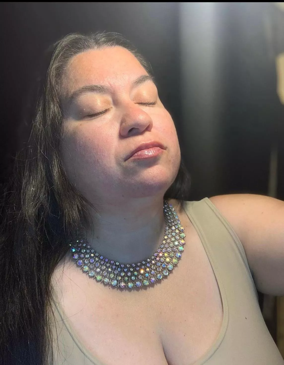 Anyone want to cum on her? Kik: spadekingdomace posted by puy3ater