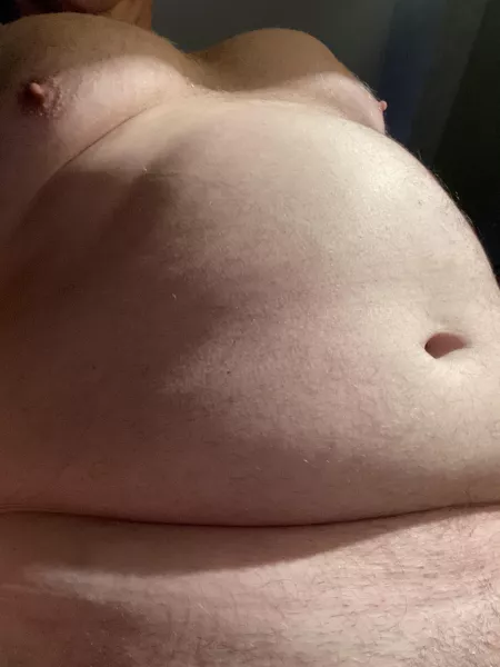 Anyone want to get with this chub? If you do I’ll post a dick pic by aew667