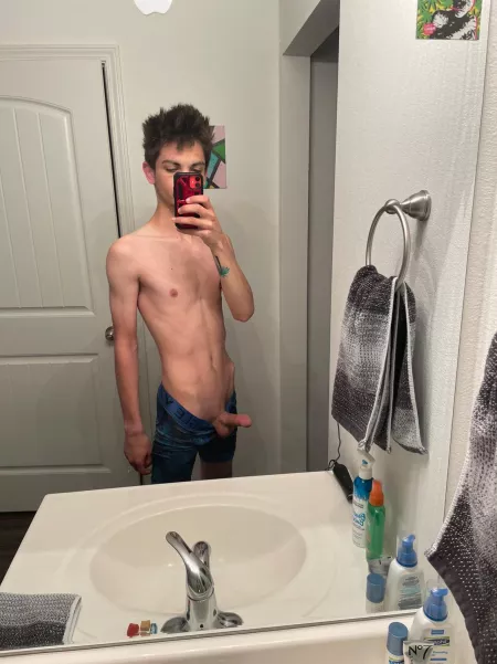 Anyone want to help me out? 👀👋🏼 by luke_anthony88